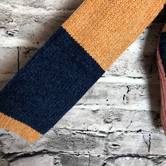 Easel Chenille Color Block Oversized Sweater - Picture 4 of 10